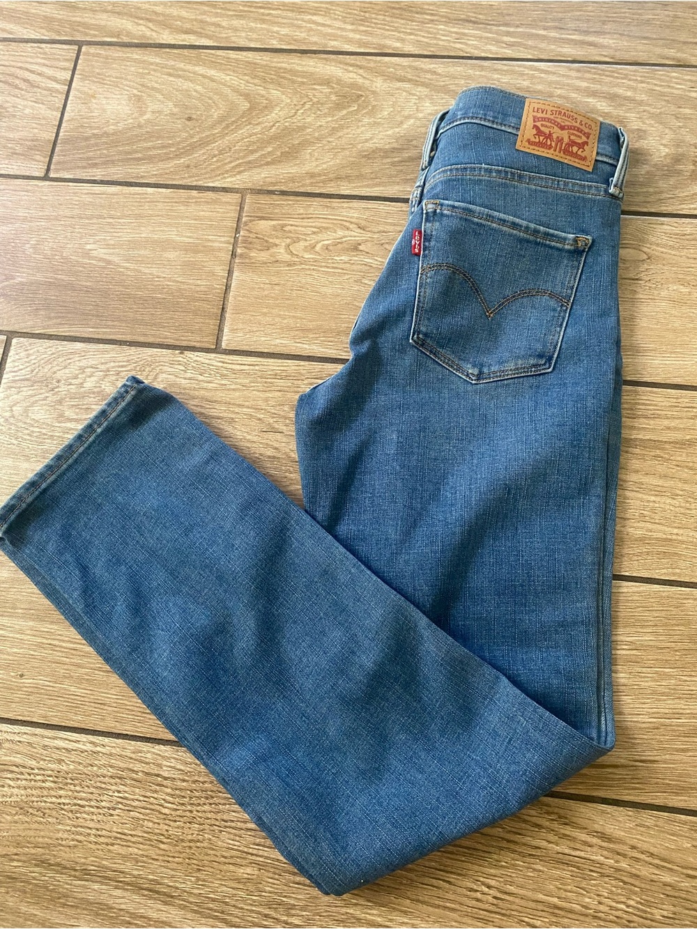 SET OF 2 NWOT Levi's Women's Straight Leg Jeans - Blue Denim